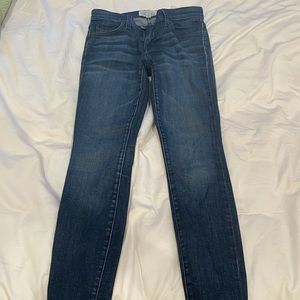 Current Elliot Medium Wash “The Stiletto” skinny ankle cropped jeans